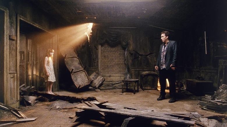 John Cusack burned hotel room 1408