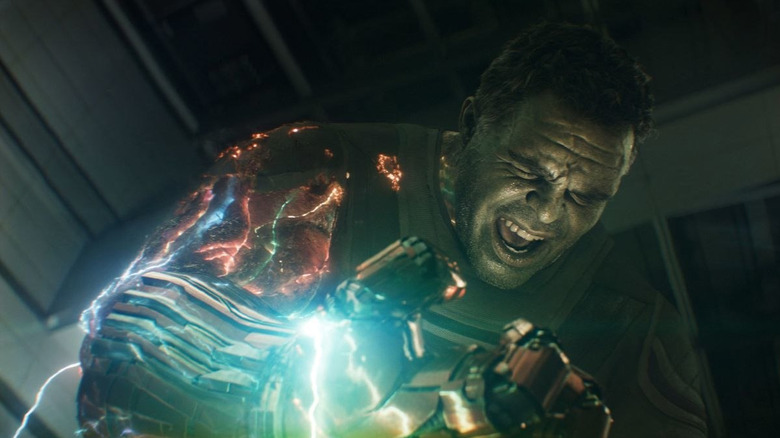 Mark Ruffalo as Hulk wielding the Iron Gauntlet in Avengers: Endgame
