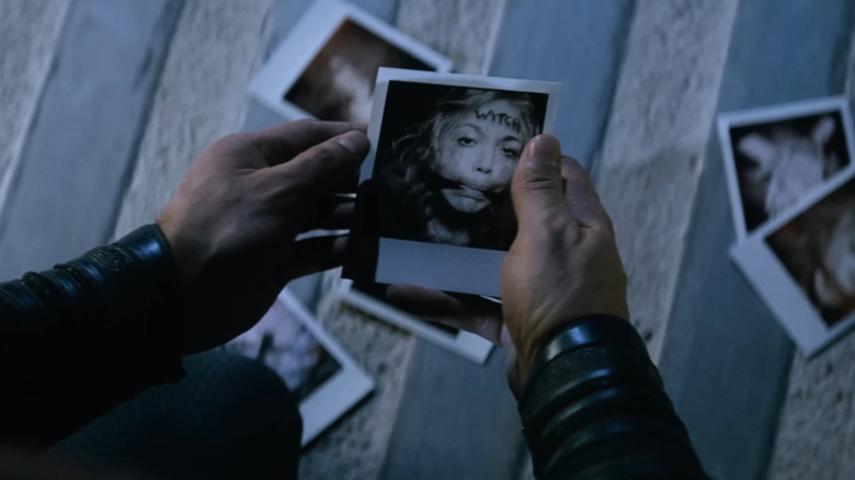 Superman holds a polaroid of his mother in Batman v Superman: Dawn of Justice