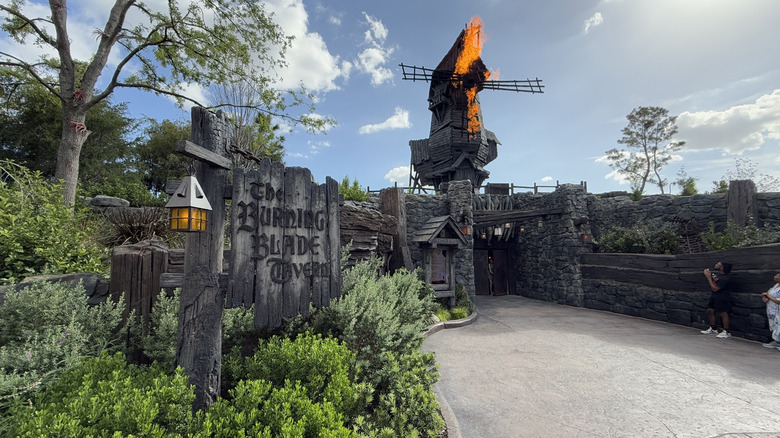the burning blade tavern at Epic Universe