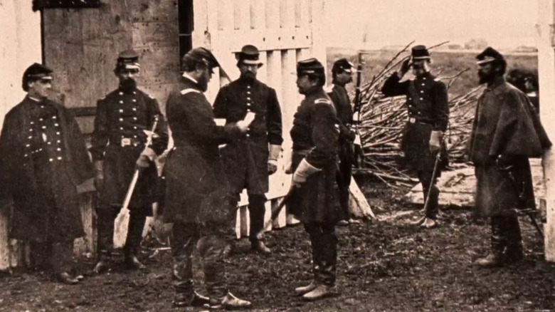 Gathering of soldiers in The Civil War