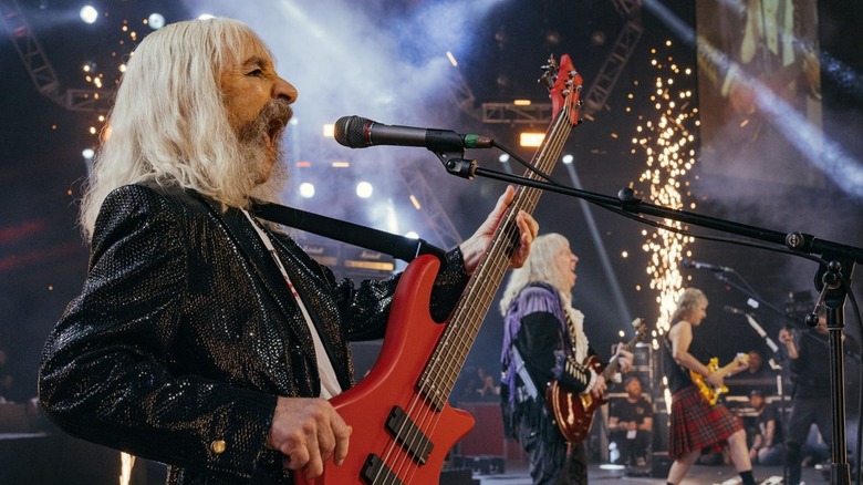 Spinal Tap return to the stage in Spinal Tap II: The End Continues