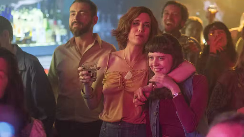 Kristen Wiig with arm around Bel Powley in Diary of a Teenage Girl