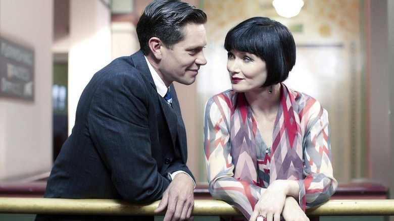Two detectives flirt