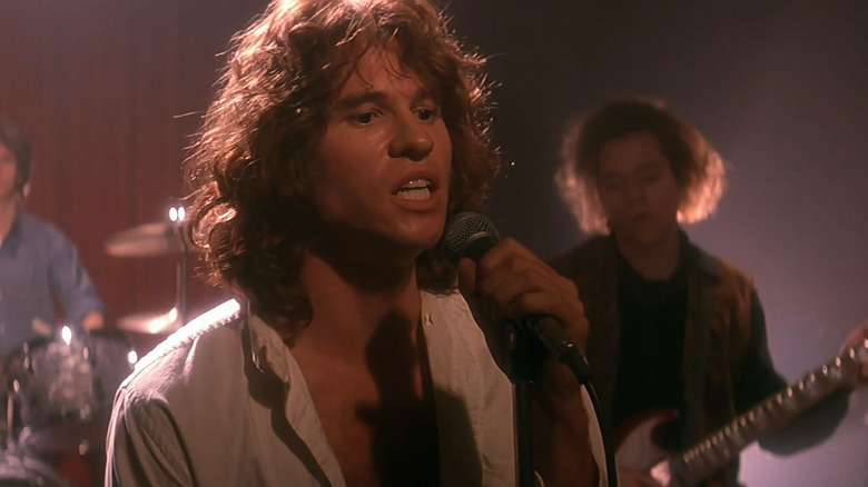 Val Kilmer singing as Jim Morrison in The Doors