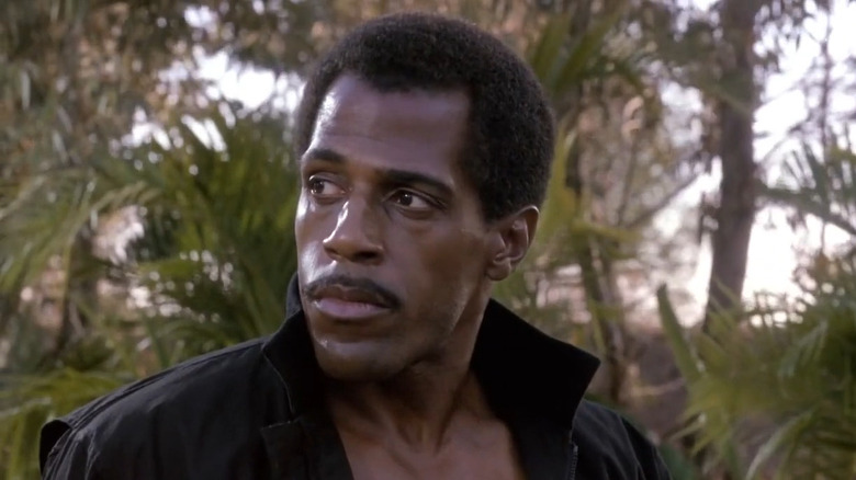 Steve James as Curtis Jackson looking to the side in American Ninja 3: Blood Hunt