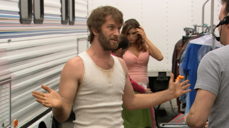 Thomas Jane as himself, dressing as a homeless man on Arrested Development