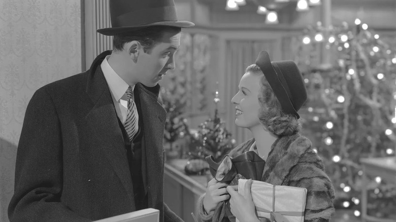 James Stewart and Margaret Sullavan as Alfred and Klara speaking to one another in The Shop Around the Corner