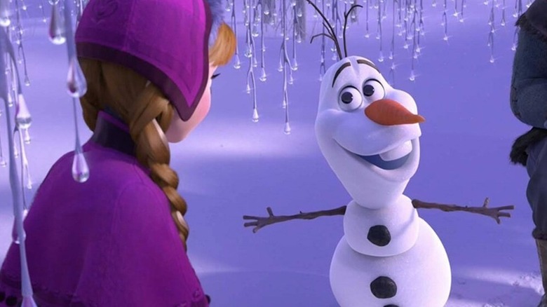 Olaf tries to get Anna to remember him and his warm hugs in Frozen