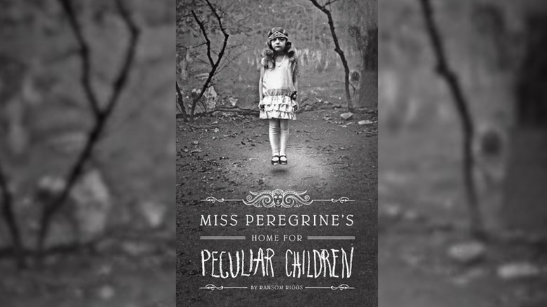 Cover of the book Miss Peregrine's Home for Peculiar Children by Ransom Riggs
