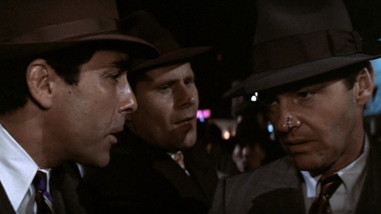 Lawrence Walsh (Joe Mantell) speaks to Jake Gittes (Jack Nicholson) in Chinatown (1974)