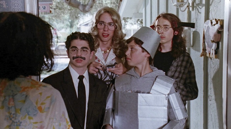 The Geeks of "Freaks and Geeks" go trick-or-treating