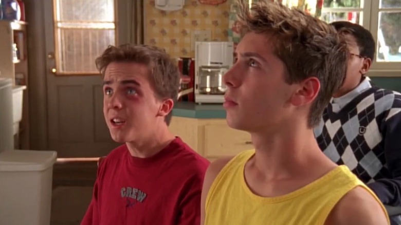 Reese (Justin Berfield) and Malcolm (Frankie Muniz) with a black eye on Malcolm in the Middle