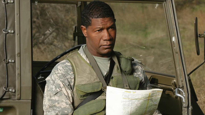 Sergeant Major Jonas Blane (Dennis Haysbert) assesses a map in The Unit.