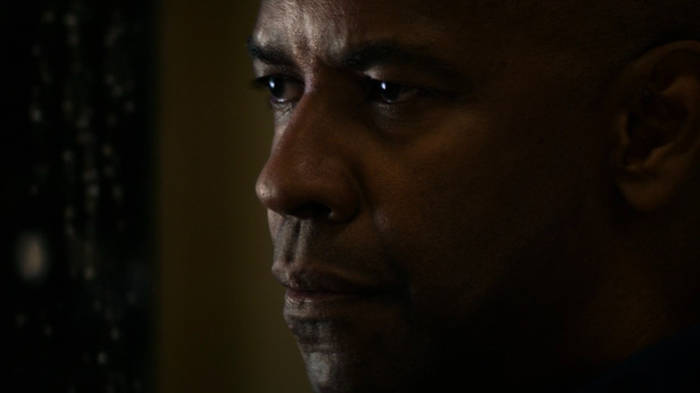 Robert McCall (Denzel Washington) staring intently in The Equalizer