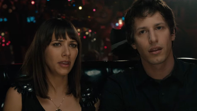Celeste (Rashida Jones) and Jesse (Andy Samberg) at a restaurant in Celeste and Jesse Forever