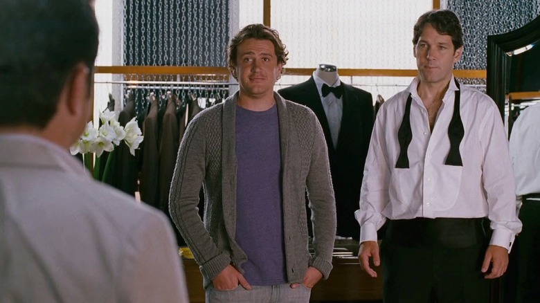 Sydney (Jason Segel) and Peter (Paul Rudd) go suit shopping in I Love You, Man