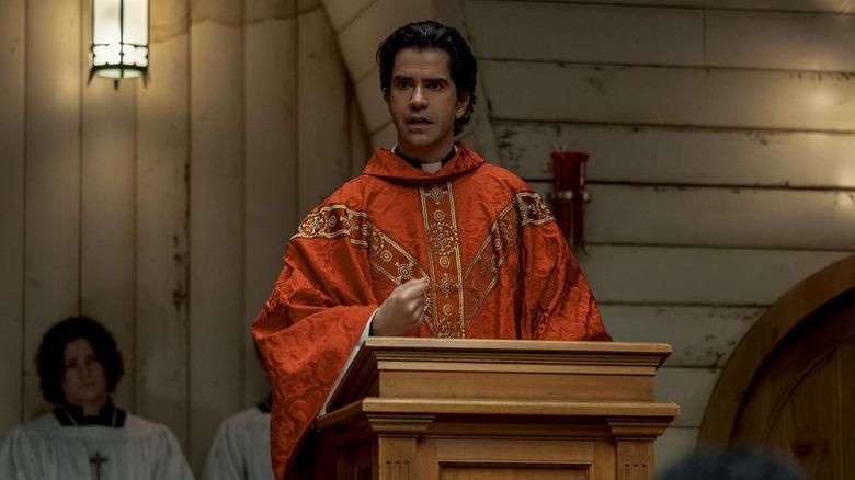 Father Paul Hill (Hamish Linklater) leads Mass from his pulpit in Midnight Mass