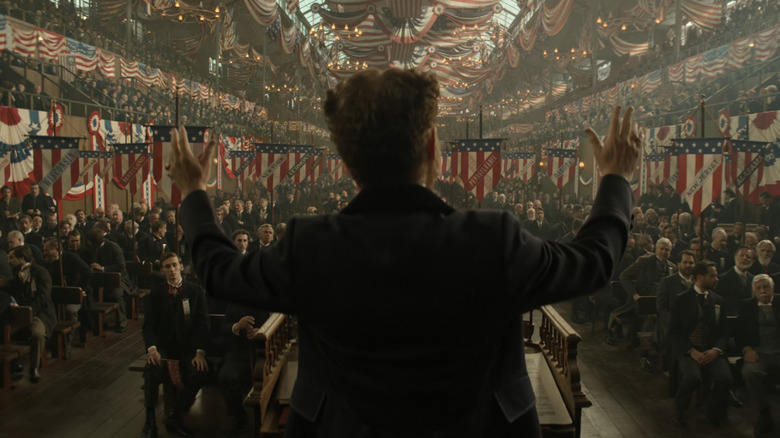 Roscoe Conkling (Shea Whigham) delivers speech at convention in Death By Lightning