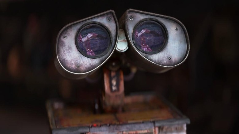 WALL-E looking up while sad in WALL-E