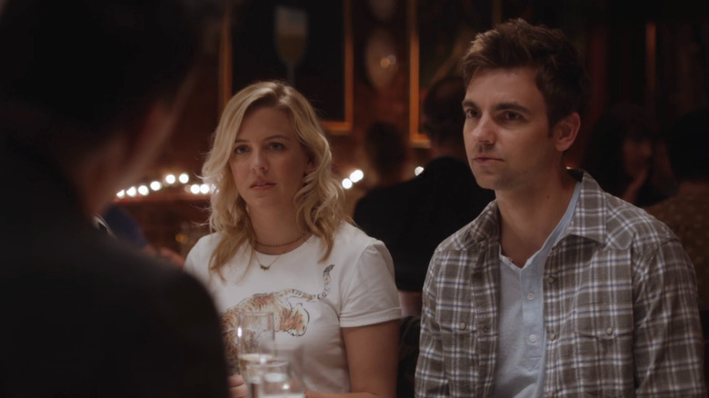 Brooke (Heléne Yorke) and Cary (Drew Tarver) in a restaurant on The Other Two