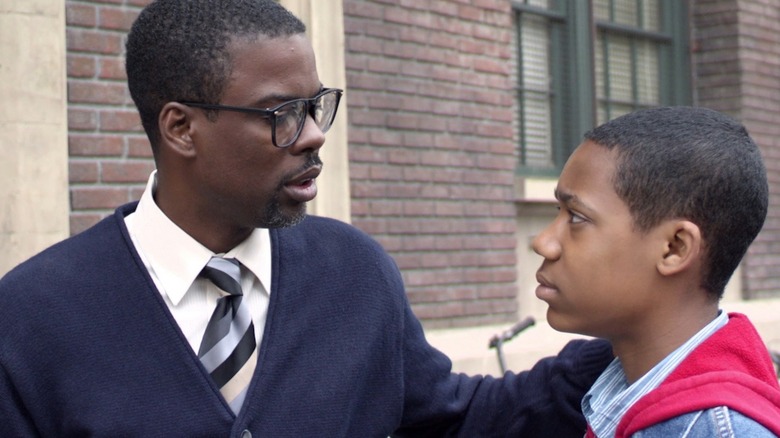 Chris Rock as guidance counselor Mr. Abbott speaks to Tyler James Williams as Chris Rock in Everybody Hates Chris