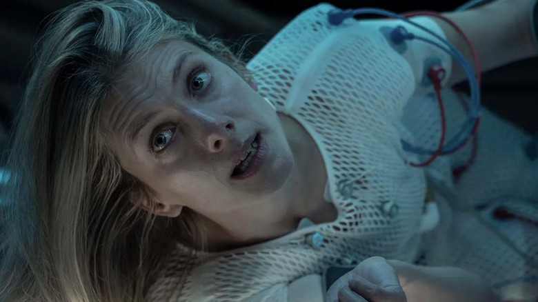 Mélanie Laurent as Elizabeth "Liz" Hansen trapped in a cryogenic unit in Oxygen