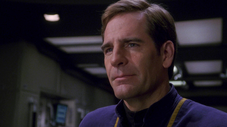 Jonathan Archer (Scott Bakula) looks confidently ahead in Star Trek: Enterprise