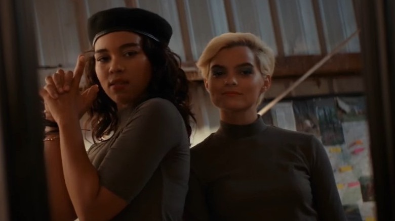 "Tragedy Girls" McKayla Sadie mirror