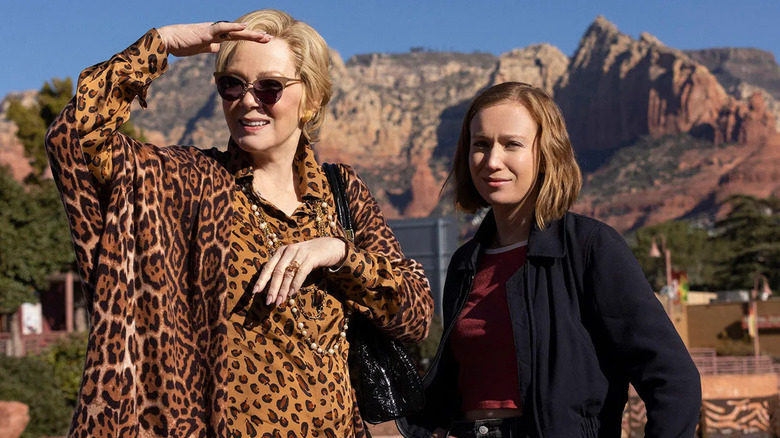 Jean Smart and Hannah Einbinder as Deborah and Ava, observing canyons on Hacks