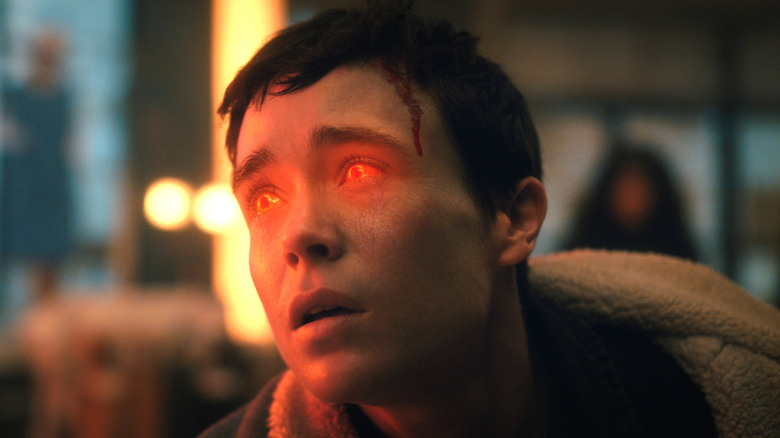 Elliot Page's Viktor Hargreeves having red glowing eyes in The Umbrella Academy