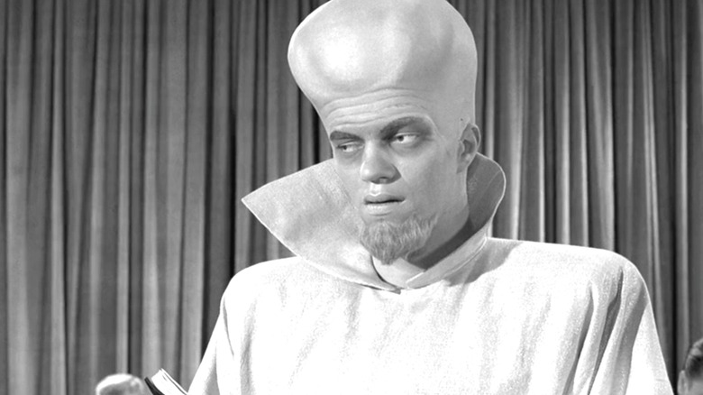 Kanamit (Richard Kiel) side-eyeing a delegation on The Twilight Zone