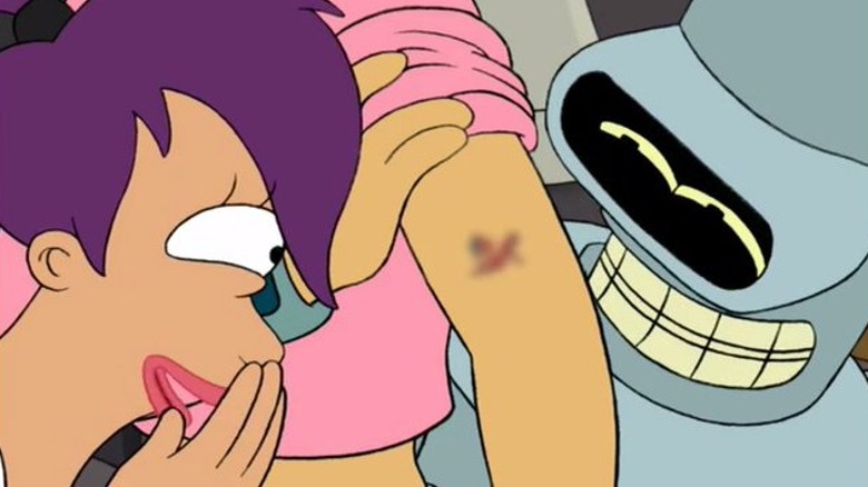 Leela and Bender look at Amy's blurred tattoo