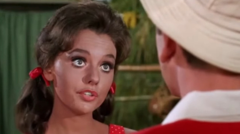 Mary Ann (Dawn Wells) talking to Gilligan (Bob Denver) on Gilligan's Island