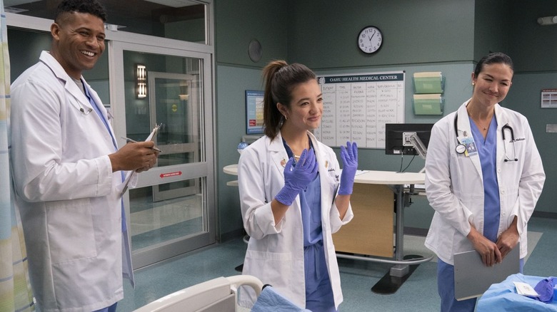 Jeffrey Bowyer-Chapman as Charles Zeller stands in a hospital room next to Peyton Elizabeth Lee as Lahela Kamealoha, and Mapuana Makia as Noelani Nakayama on Doogie Kamealoha, M.D.