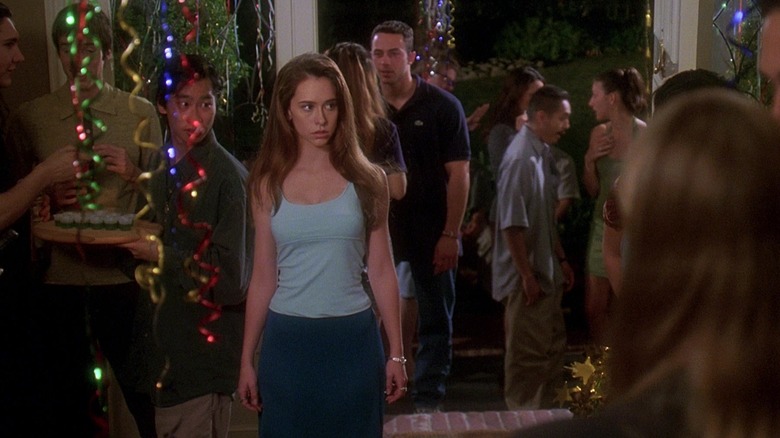 Amanda (Jennifer Love Hewitt) gets slow motion entrance in Can't Hardly Wait