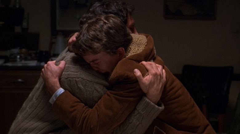Timothy Hutton as Buck hugging Judd Hirsch as Dr. Berger in Ordinary People