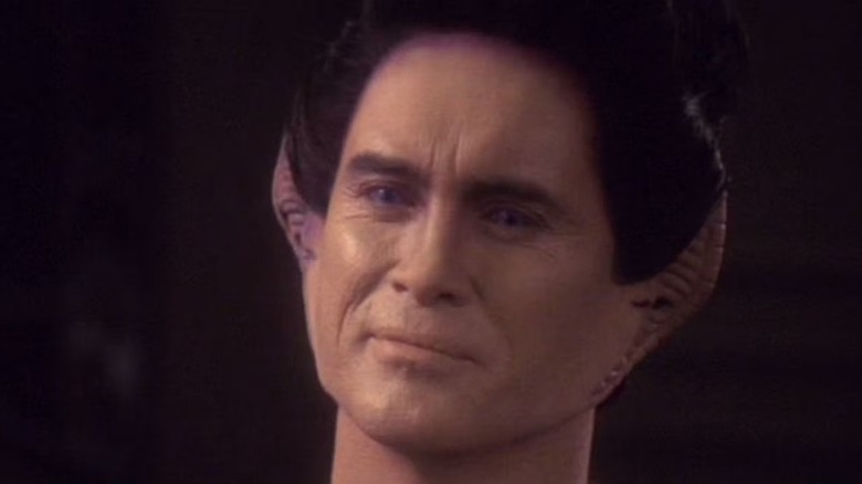 Weyoun (Jeffrey Combs) smirks smugly in Star Trek: Deep Space Nine