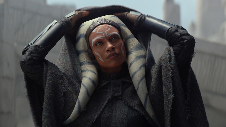 Ahsoka Tano (Rosario Dawson) removes her hood in Ahsoka