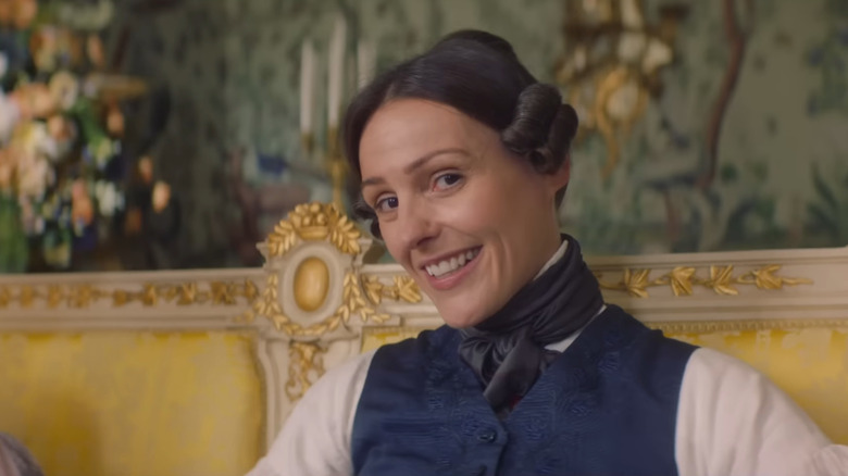 Anne (Suranne Jones) smiles at camera in Gentleman Jack