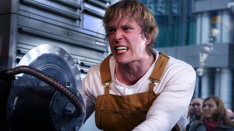 Ryan facing the buzzsaw in Saw 3D