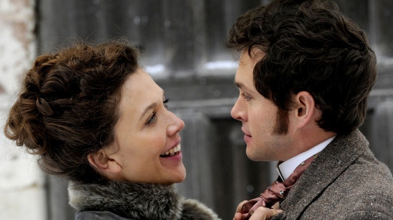 Maggie Gyllenhaal and Hugh Dancy 
