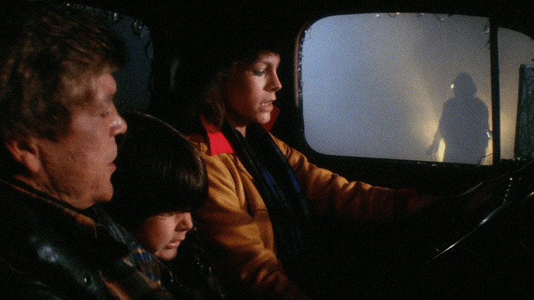Jamie Lee Curtis flees from the fog 