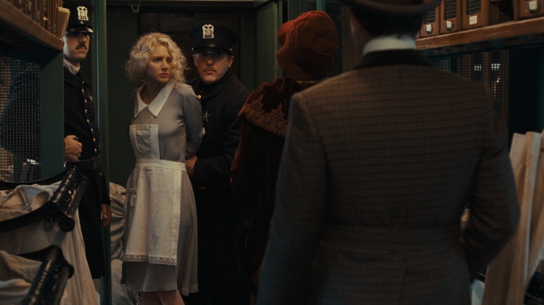 Alexandra Dutton being arrested on "1923"