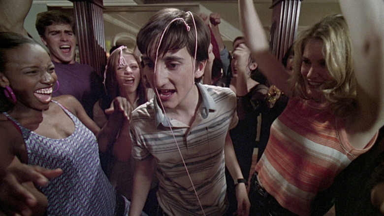Charlie Korsmo as William Lichter dancing to "Paradise City" with a crowd while drunk in Can't Hardly Wait