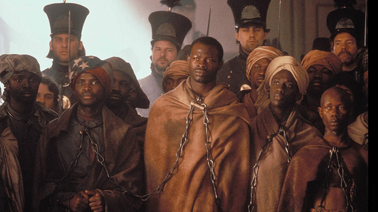 Djimon Hounsou and other slaves in AMISTAD