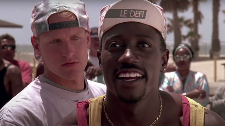 Woody Harrelson Wesley Snipes play basketball