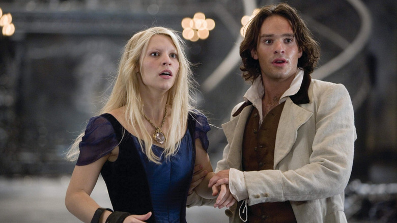 Yvaine (Claire Danes) and Tristan (Charlie Cox) look worried in Stardust