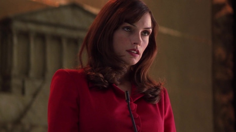 Famke Janssen as Jean Grey speaking before Congress in X-Men