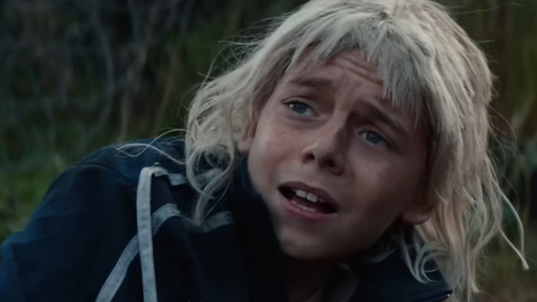 Spike wears a wig and looks scared in 28 Years Later: The Temple of Bones